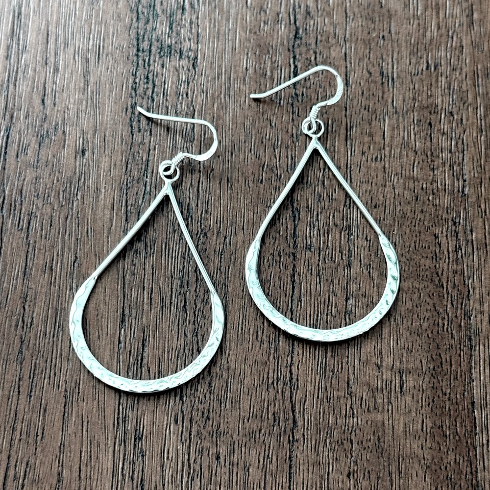 NWT 925 Sterling Silver Teardrop with Hammered Hoop Earrings! Hypoallergenic!